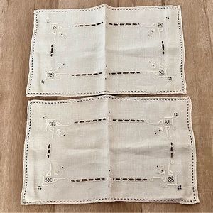 Crochet Embroidered Ivory Linen‎ Placemats Table Cloth Set Of 2 - 10” X 16” Vtg